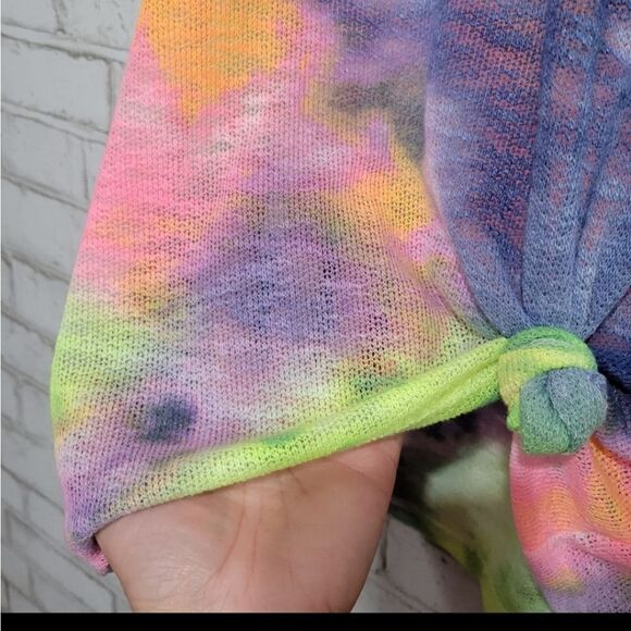 NWT BiBi tie dye v-neck tee - Picture 8 of 10